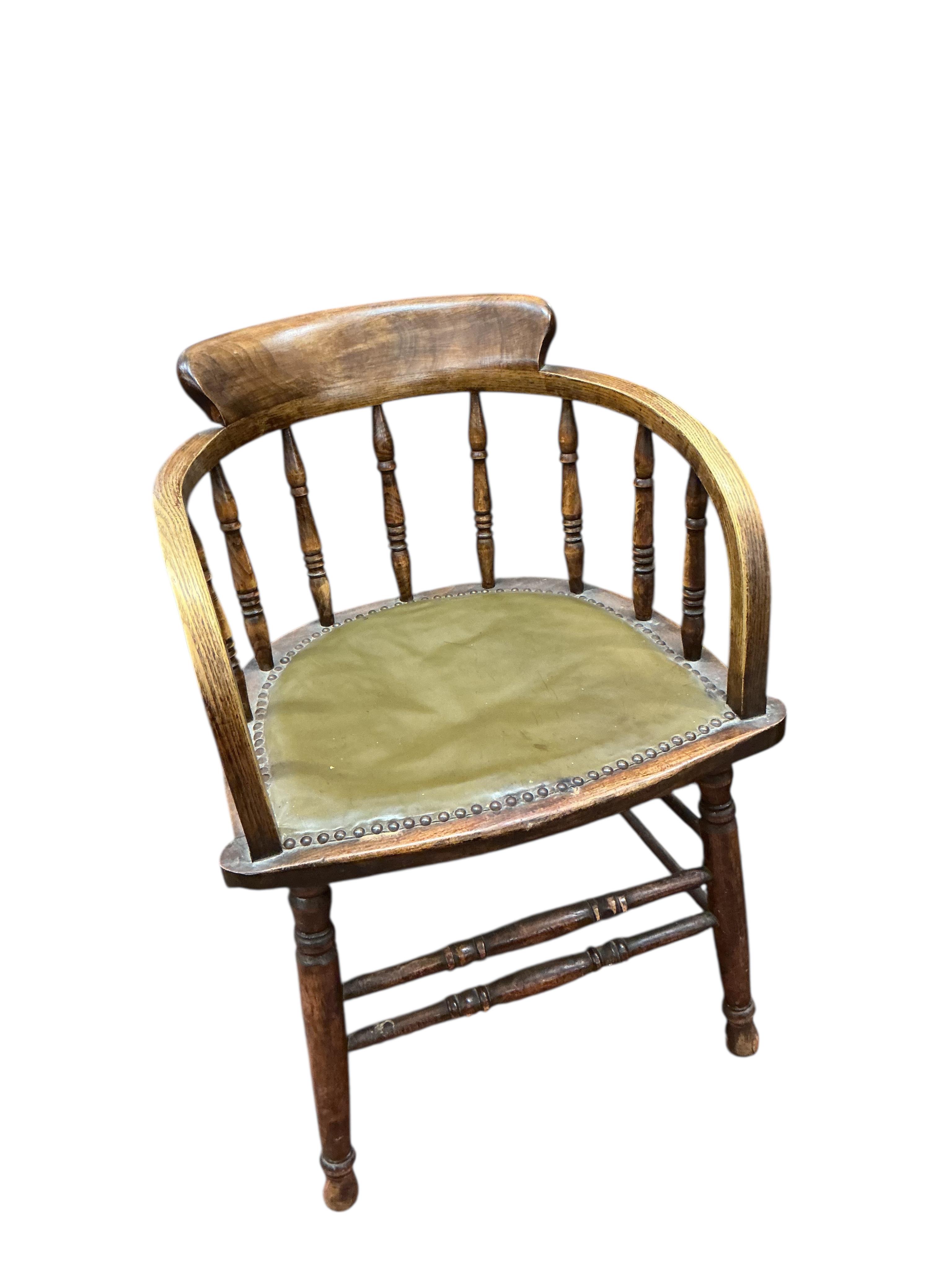 Four early 20th century ash and elm smoker's bow chairs